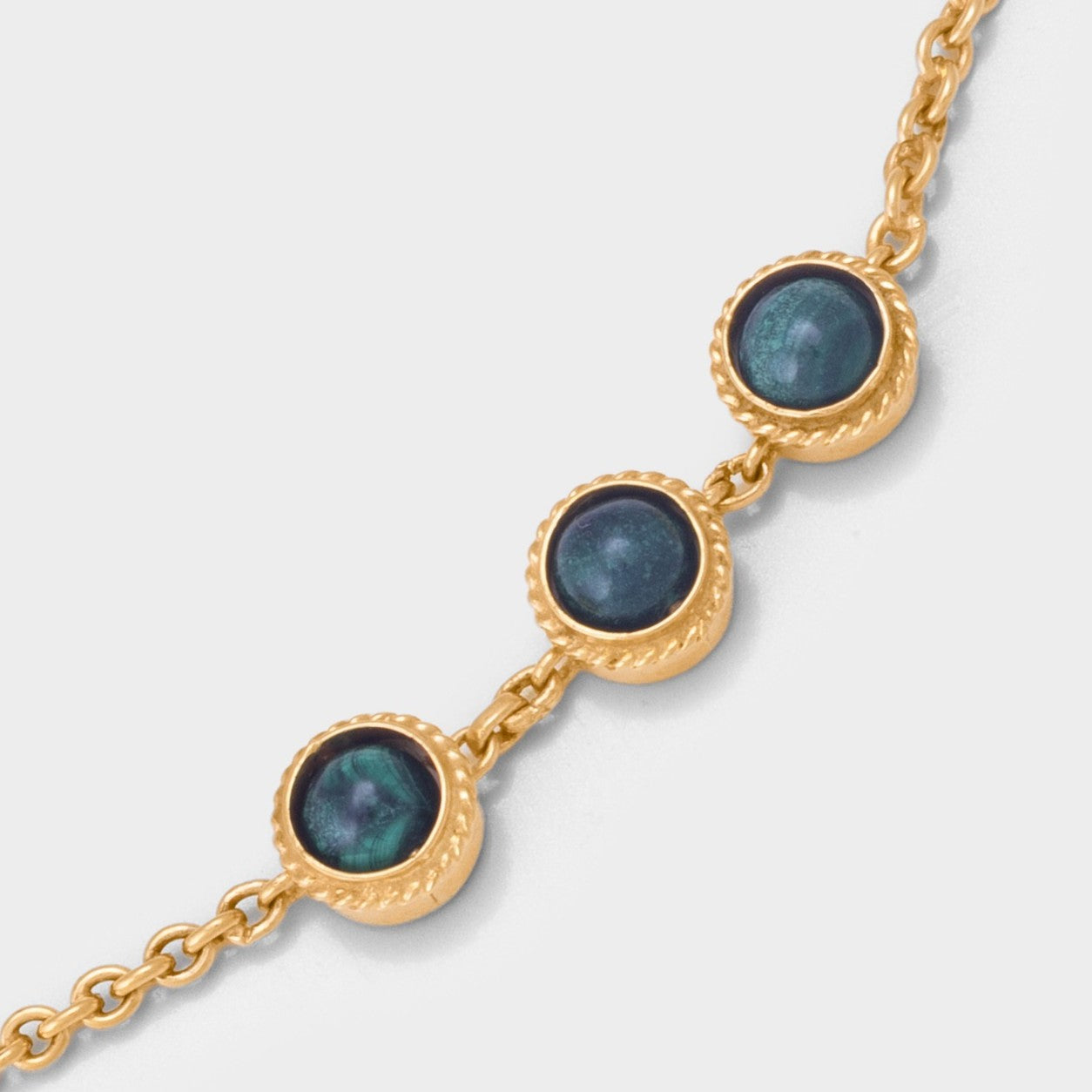 سلسلة حجر مايو 2026 – ذهب 21 سقنجر