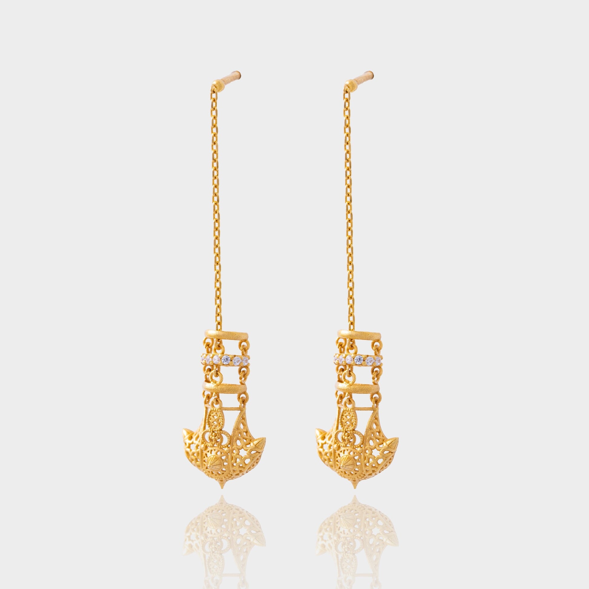 حلق طويق ذهب 18 مع الماس