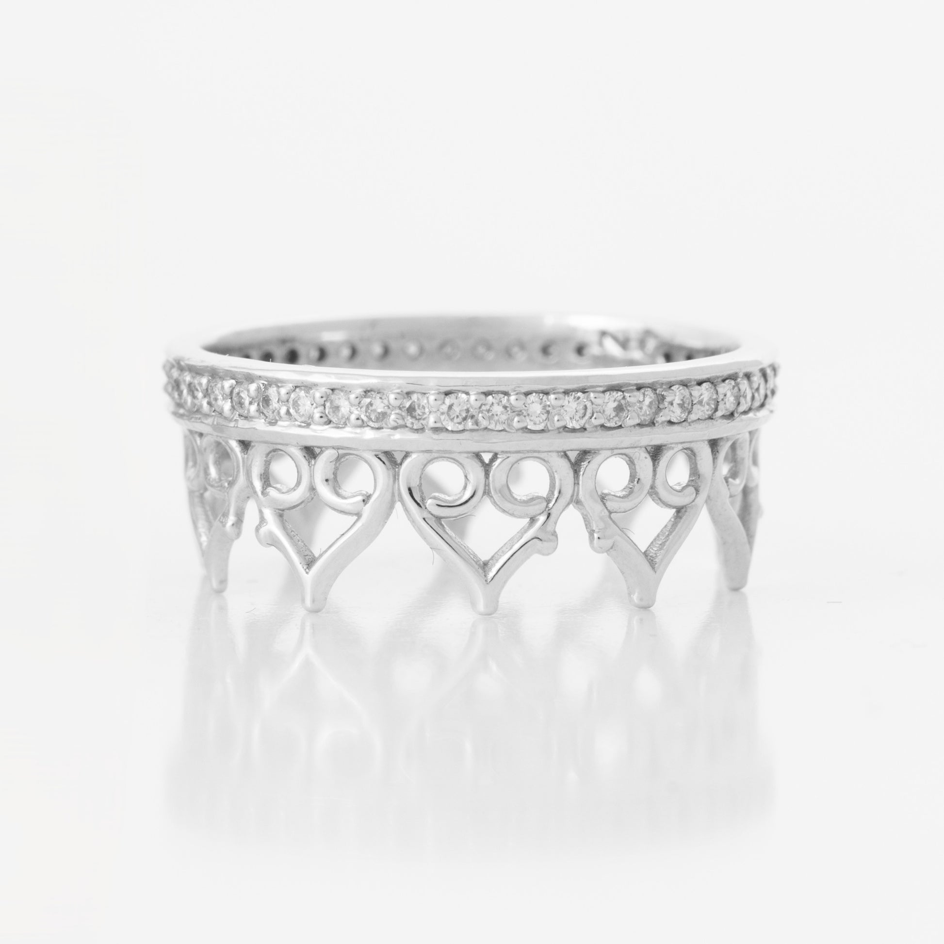 18k white gold hoop ring set with diamonds