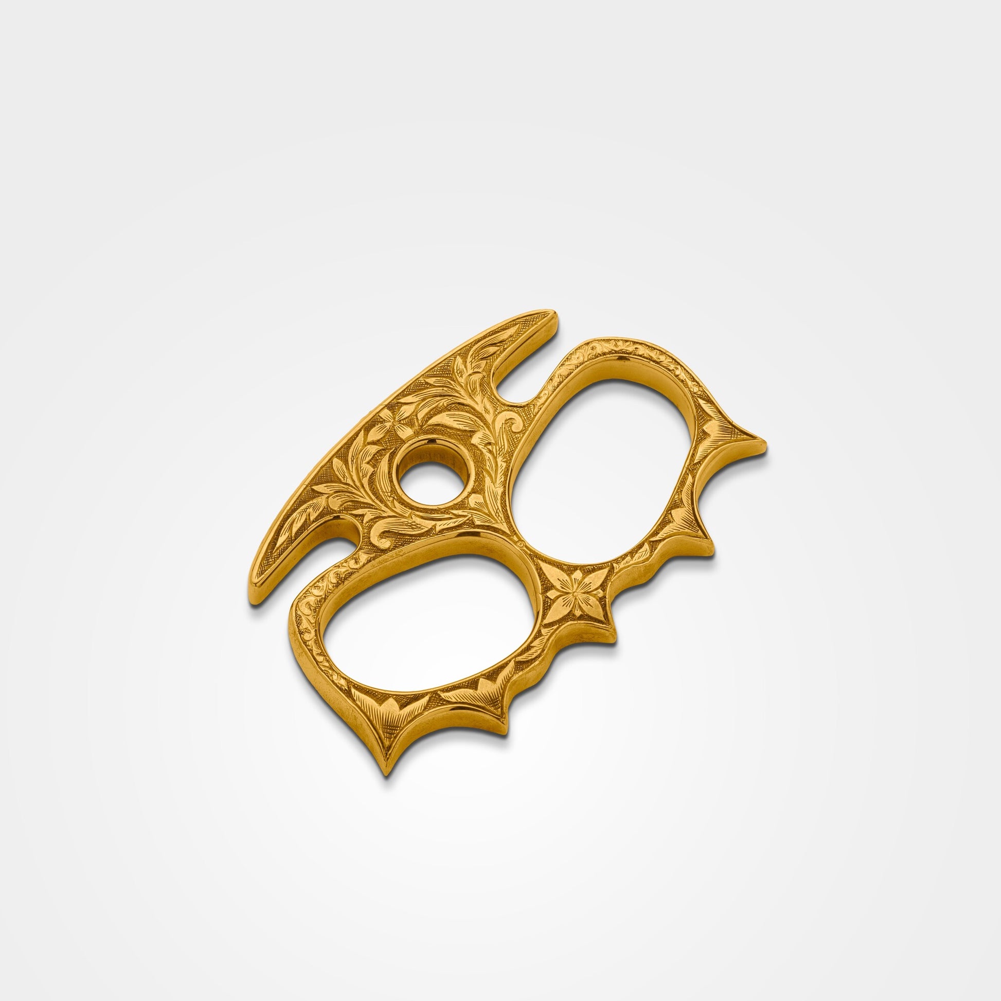 قبضة معدنية مزخرفة