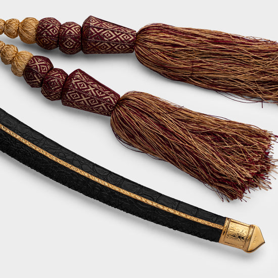 سيف حنيش بالتصميم الكلاسيكي أسود