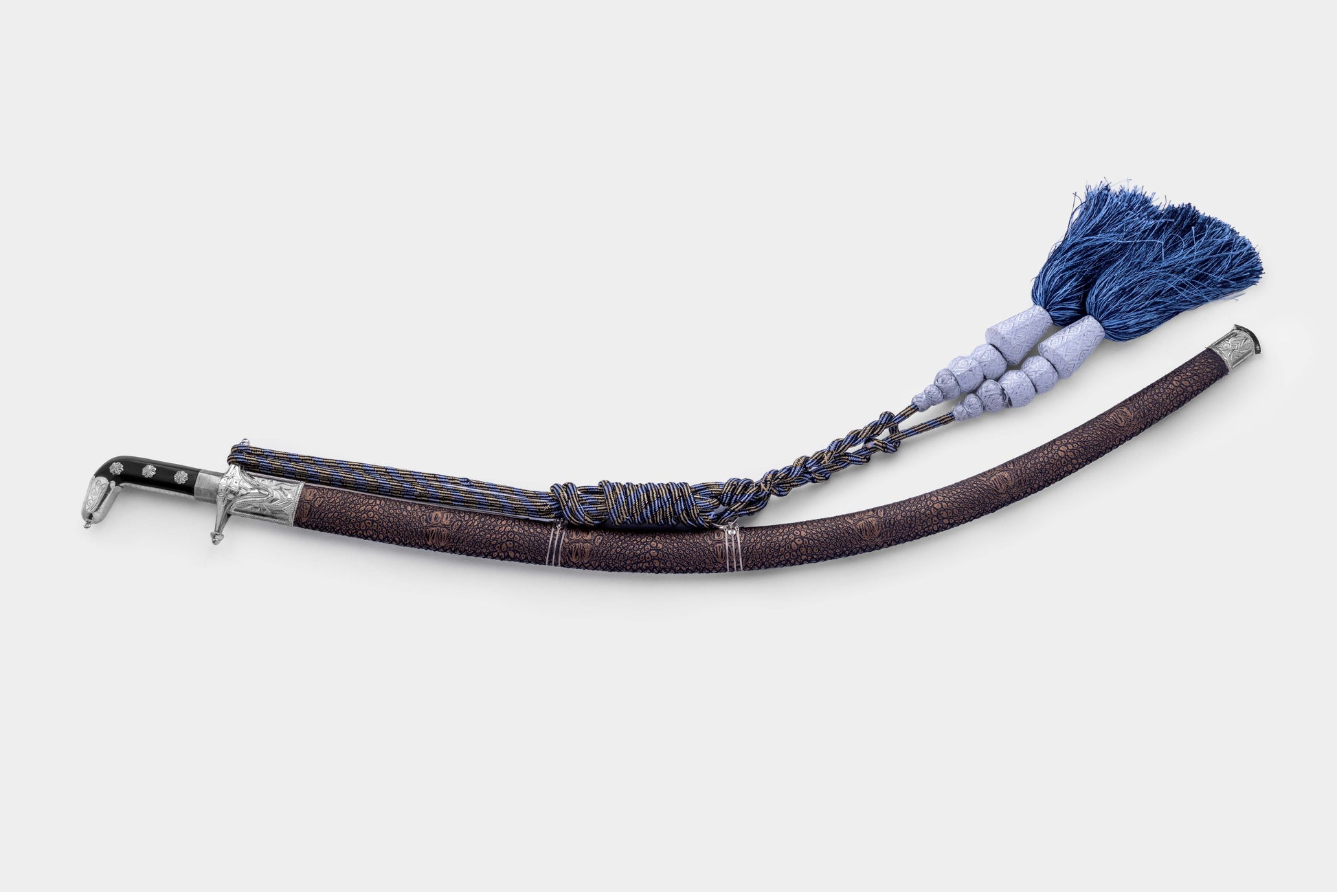 سيف حنيش بتصميم كامل جلد بني